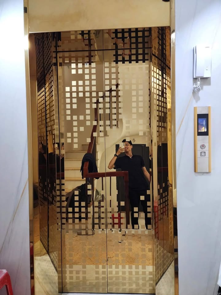 Nhà cho thuê mặt phố Chùa Láng 91m² giá 25 triệu - Lô góc sầm uất!