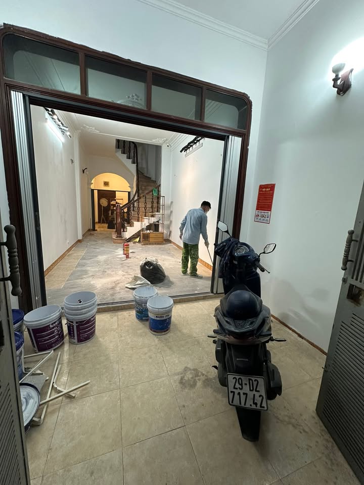 Nhà cho thuê Ngõ 93 Hoàng Quốc Việt 60m² giá 16 triệu - Phù hợp làm văn phòng hoặc gia đình!