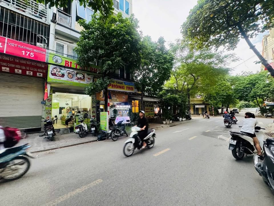 FrontHouse Cầu Giấy 60m² giá thỏa thuận - Mặt tiền phố kinh doanh sầm uất!