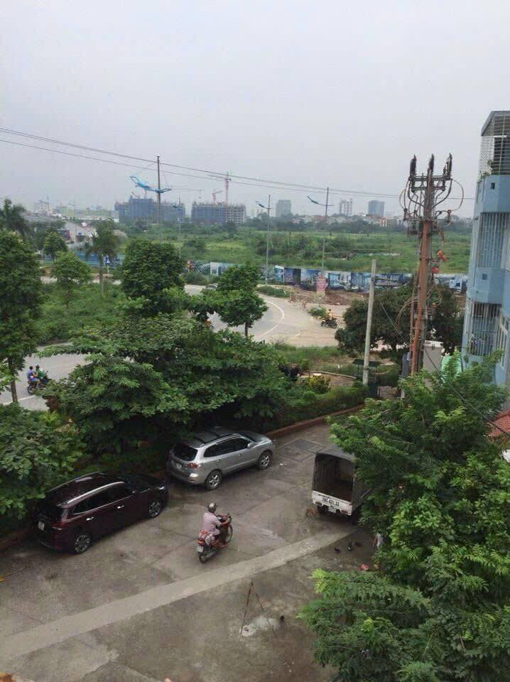 Nhà nguyên căn 3 tầng phố Lý Sơn, Long Biên 6 triệu - Phù hợp làm mặt bằng kinh doanh!