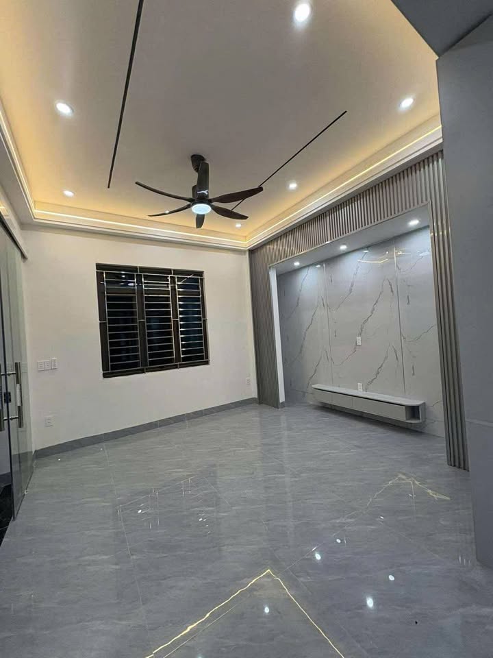 Nhà 3 tầng Trần Huy Liệu, 60m² giá 2.58 tỷ - Ô tô lùi sát cửa!