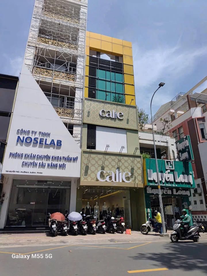 Nhà mặt tiền đường Nguyễn Trãi, quận 5 - Diện tích 105m² - Đầu tư sinh lời 110 triệu/tháng!
