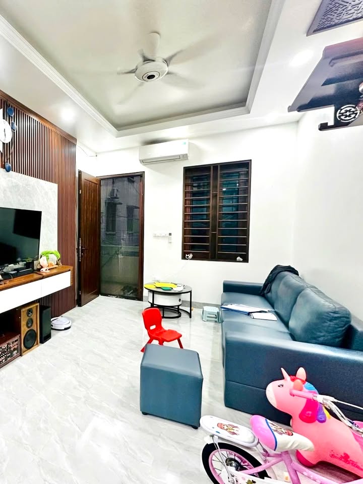 Căn hộ tập thể Trung Liệt 51m² giá 6.25 tỷ - Sổ đỏ chính chủ, giao dịch ngay!