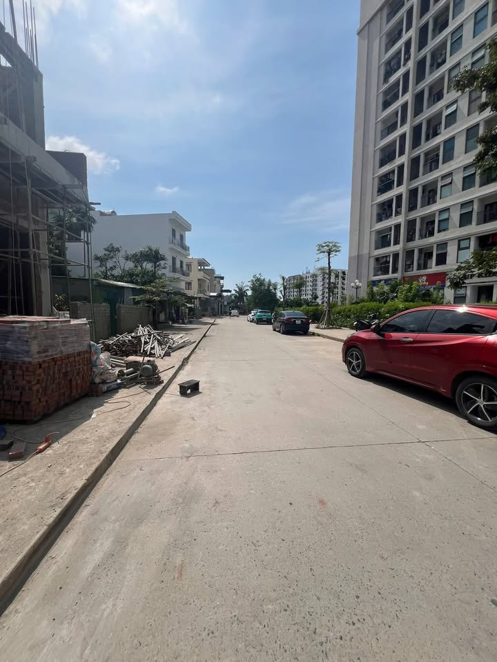 Bán lô đất Hùng Thắng, Hạ Long 92m² giá 5 tỷ - Vị trí trung tâm, tiềm năng đầu tư cao!