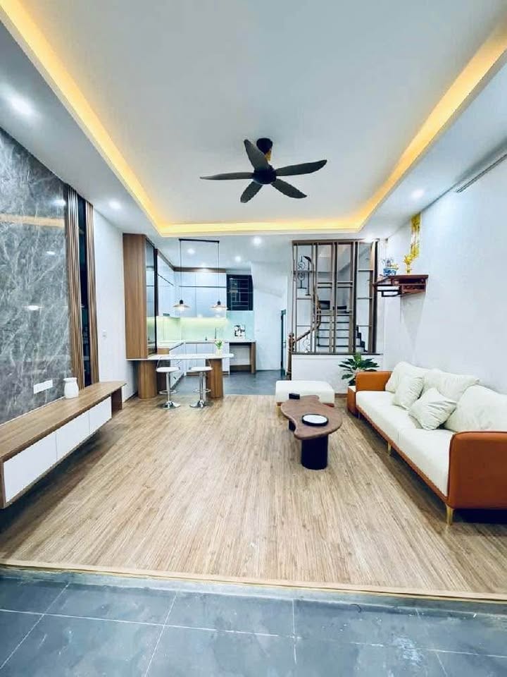 Căn hộ Xuân La, Tây Hồ 42m² giá 9 tỷ - Ô tô vào nhà, sổ đỏ chính chủ!