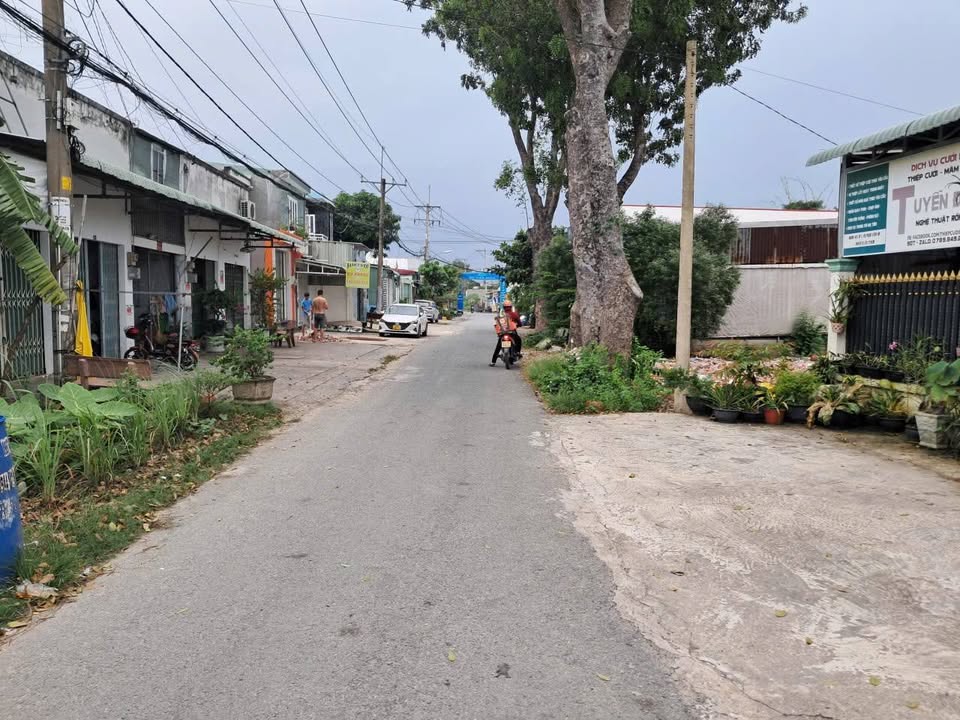 Đất nền Củ Chi 440m² giá 5.5 tỷ - Sổ hồng chính chủ, thương lượng tốt!