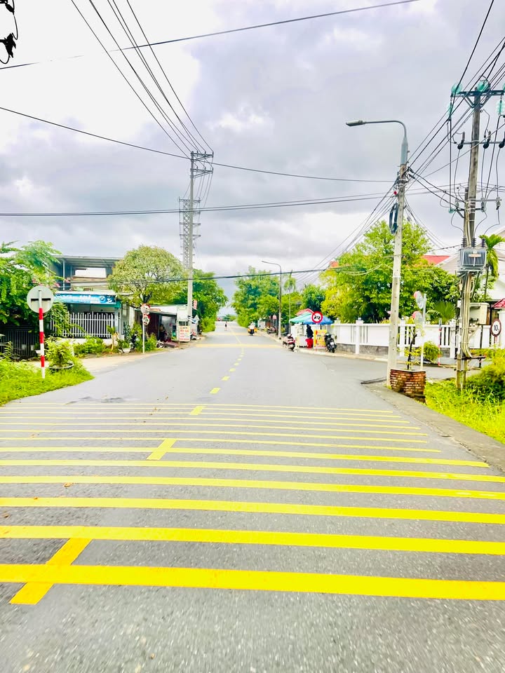 Đất nền Hòa Tiến 140m² giá 1.785 tỷ - Sổ đỏ chính chủ, gần trung tâm!