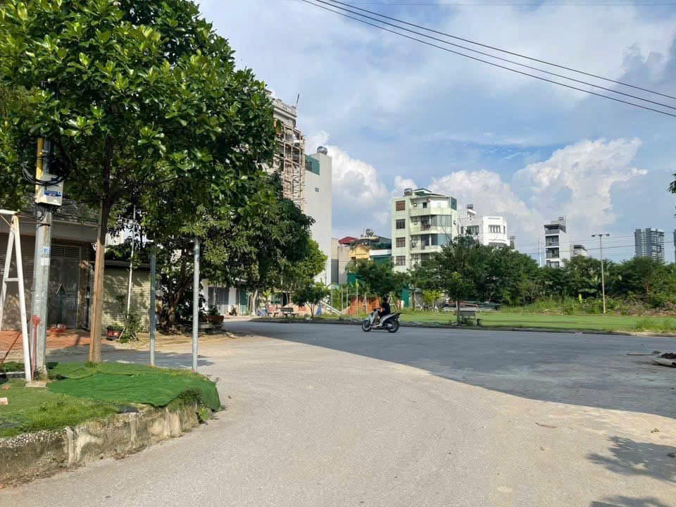 Đất dịch vụ Dương Nội, Hà Đông 50m² giá 10 tỷ - Sổ đỏ chính chủ, bán gấp!