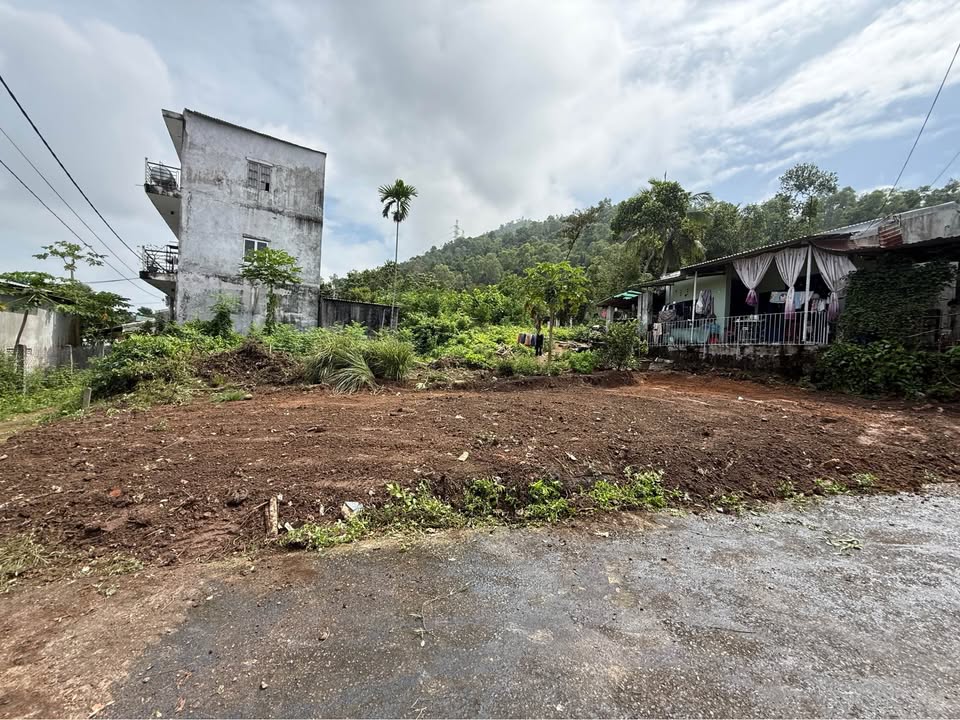 Đất nền Hòa Khánh 111,7m² giá 1,7 tỷ - Sổ hồng đầy đủ, nở hậu đẹp!