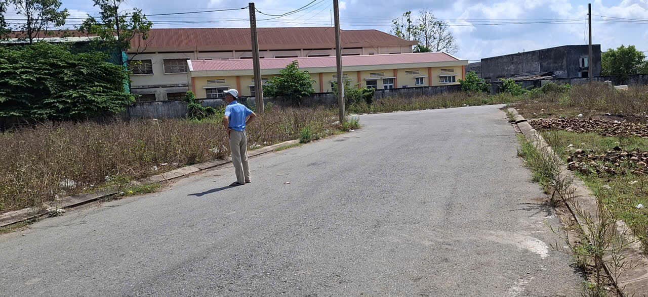 Đất thổ cư Vĩnh Lộc 2 Bến Lức 90m² giá 1.9 tỷ - Chính chủ, sổ đỏ đầy đủ!