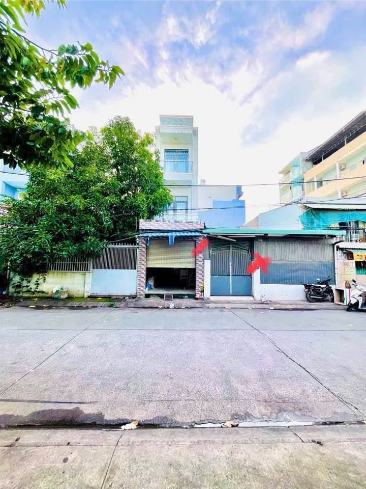 Nhà đẹp quận 8, đường Liên Tỉnh 5, 58.2m² - Hẻm ô tô, sổ hồng riêng!