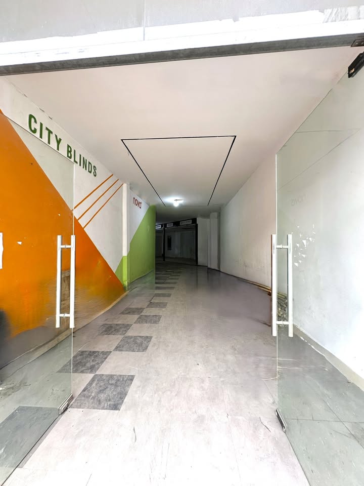 Cho thuê nhà mặt đường Nguyễn Xiển, quận Thanh Xuân, 385m² - Phù hợp kinh doanh và văn phòng!