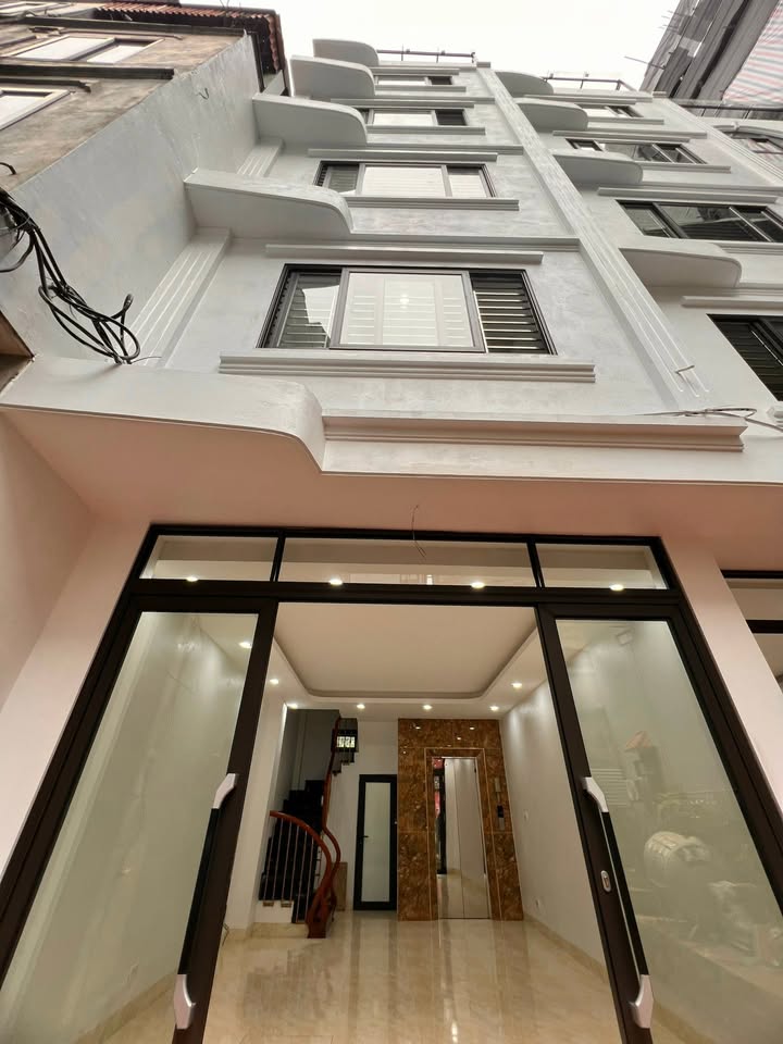 Nhà 6 tầng thang máy tại Hồ Tây 44m² giá 9.9 tỷ - Sẵn sàng vào ở!