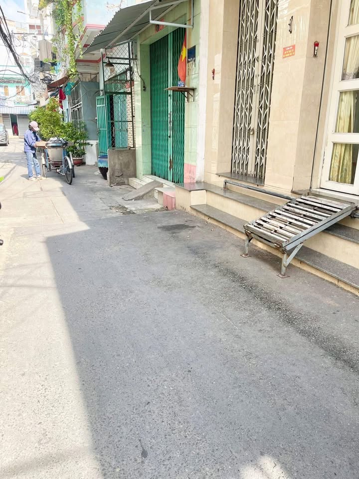 Nhà phố quận 10 38m² giá 5 tỷ - Ô tô vào tận nhà, khu dân trí cao!