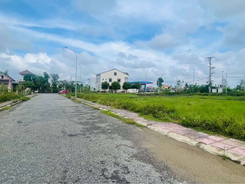 Đất nền Hưng Đông 142.5m² giá 4 tỷ - Cơ hội đầu tư hấp dẫn!