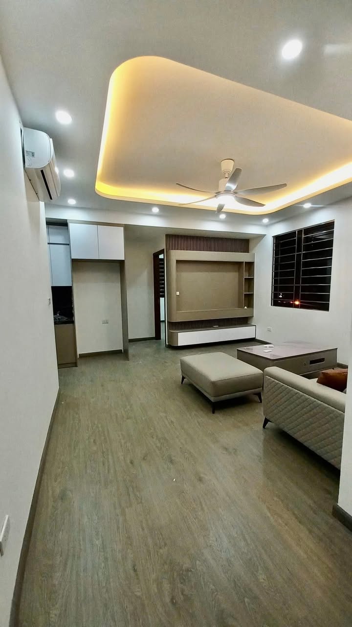 Căn hộ B6 Nam Trung Yên Cầu Giấy 75m² - Full nội thất, chỉ việc vào ở!