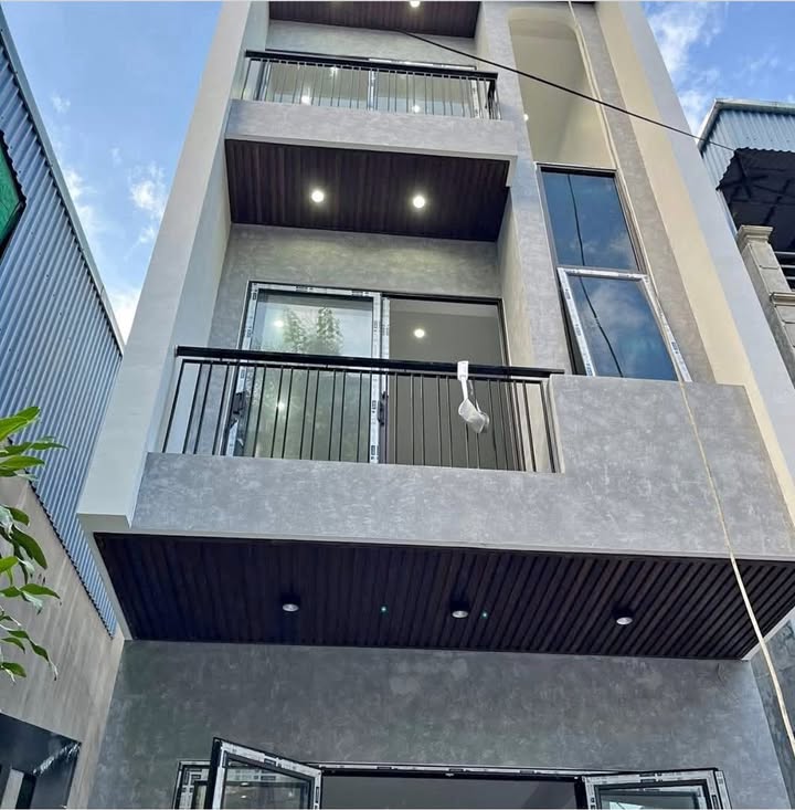 Nhà riêng Ba Đình 55m² giá 8 tỷ - Gần phố Nguyễn Thái Học