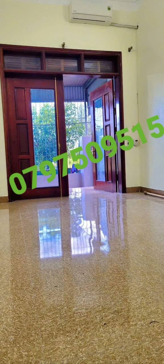 Nhà bán tại Thanh Sơn, Uông Bí 112m² giá 1 tỷ - Cách mặt đường chỉ 50m!