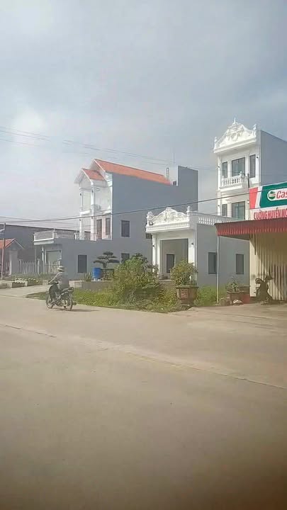 Nhà 2 tầng mặt Quốc lộ 481, Kim Đông 621m² giá 3 tỷ - Kinh doanh thuận lợi!