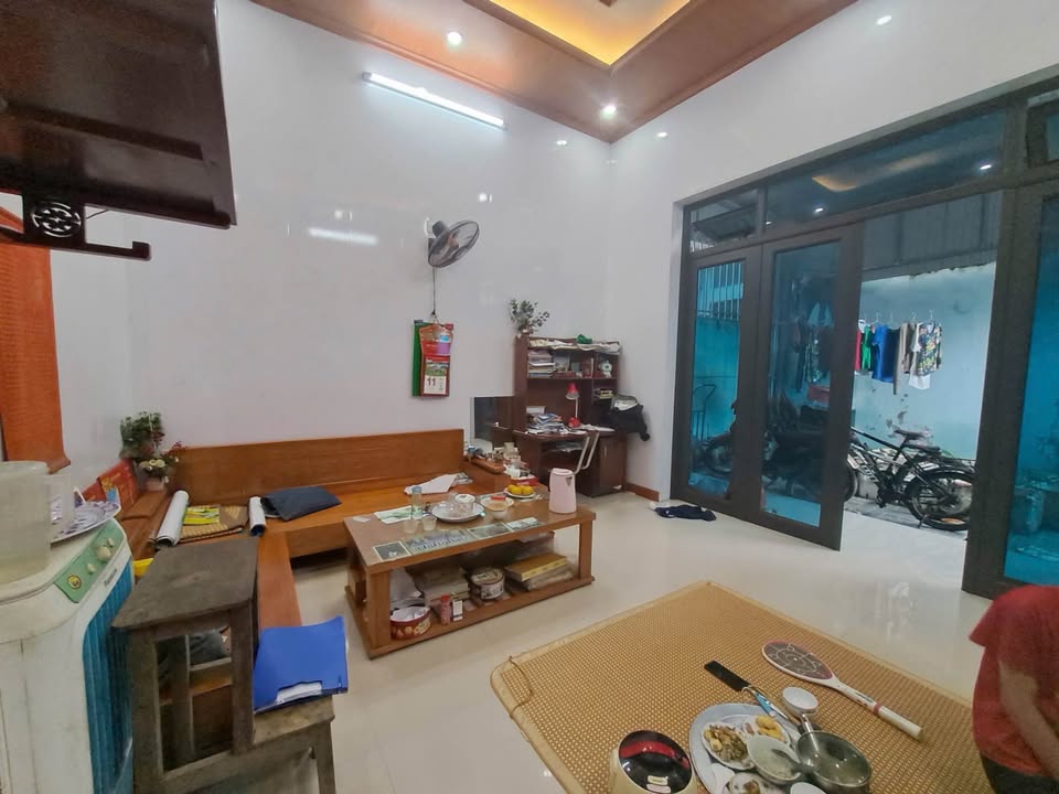 Nhà cấp 4 Bào Ngoại Hạc Thành 69m² giá 2.05 tỷ - Sổ đỏ chính chủ, tiện nghi đầy đủ!