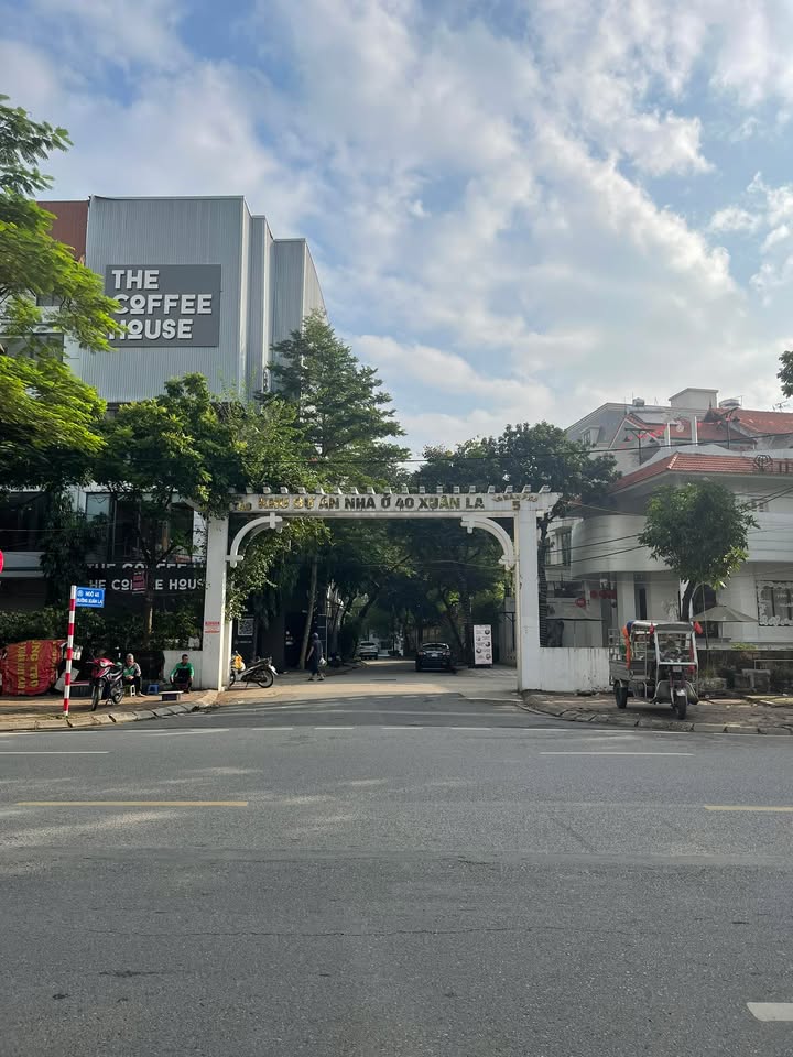 Townhouse 95m² Ngoại Giao Đoàn giá 40.5 tỷ - Mặt tiền 8m, Gara 2 ô tô