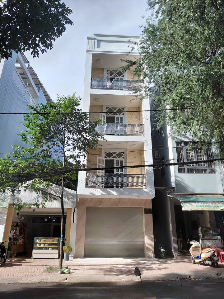 Nhà mặt tiền Trần Phú, Buôn Ma Thuột 100m² giá 25 triệu - Kinh doanh lý tưởng!