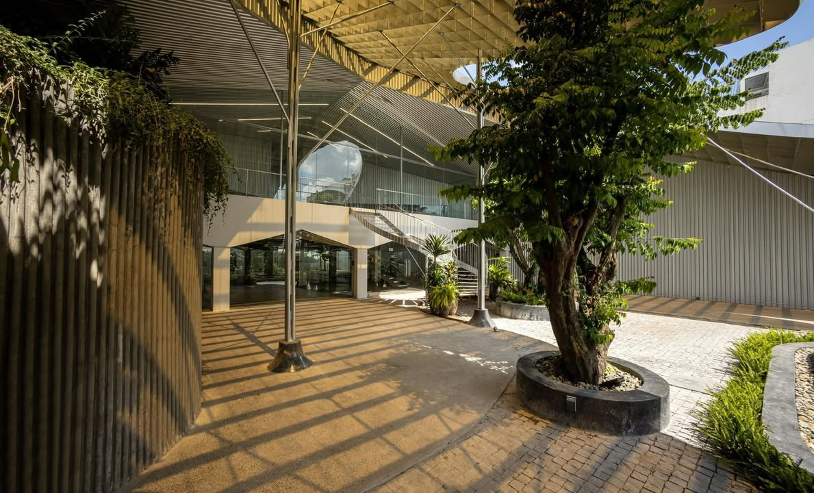 Nhà mặt tiền Hồ Biểu Chánh Phú Nhuận 330m² giá 150 triệu - Vị trí đắc địa cho kinh doanh!