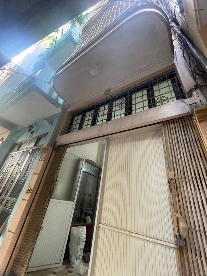 Nhà nguyên căn cho thuê tại ngõ 41 Đại La, 30m², giá thỏa thuận - Phù hợp cho gia đình