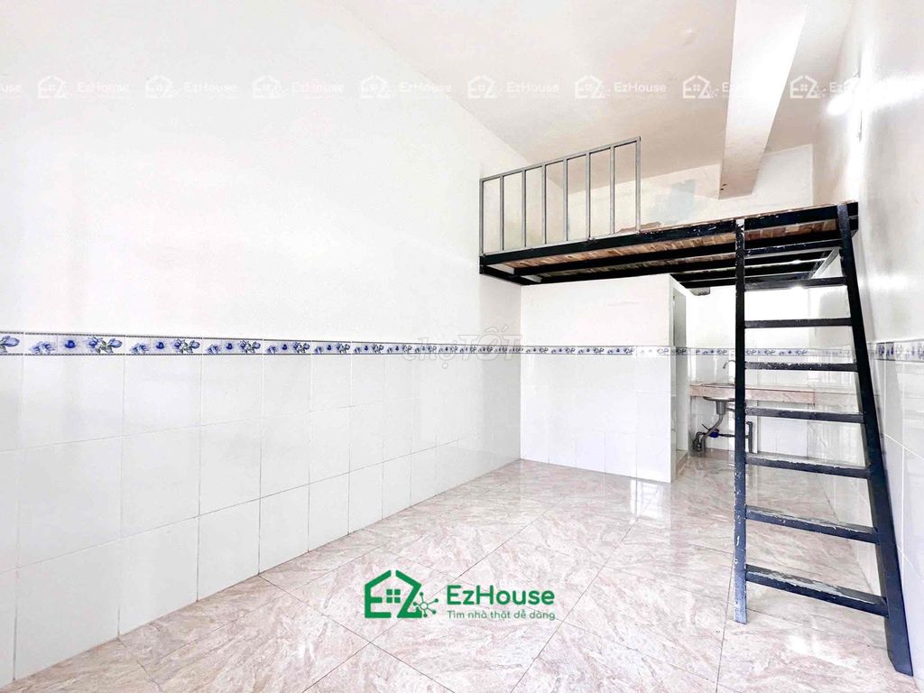 Phòng cho thuê tại Tân Phú 25m² giá 3.5 triệu - Ban công siêu thoáng mát