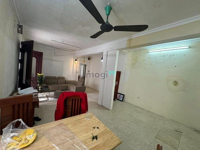 Tập thể Hoàng Cầu Đống Đa 60m² giá 4.8 tỷ - Kinh doanh đắc địa