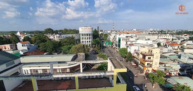 Bán toà nhà mặt tiền 30 tháng 4, 1 hầm 6 lầu, sổ hồng 703m² giá 20 tỷ - Vị trí đắc địa cho kinh doanh