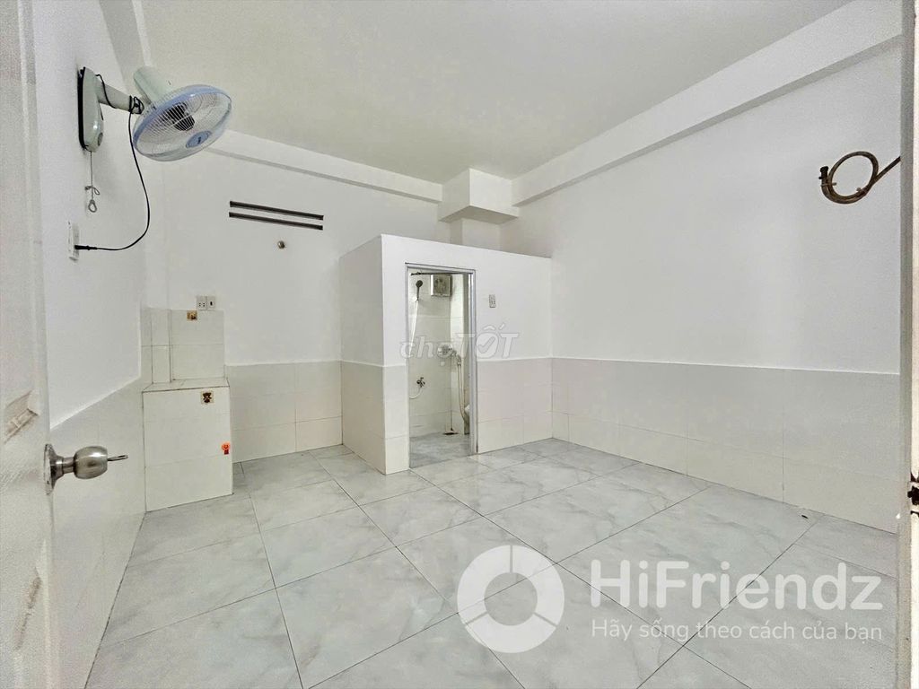 Phòng trọ 15m² tại Phạm Văn Hai - Vị trí đắc địa, giá chỉ 2.9 triệu!