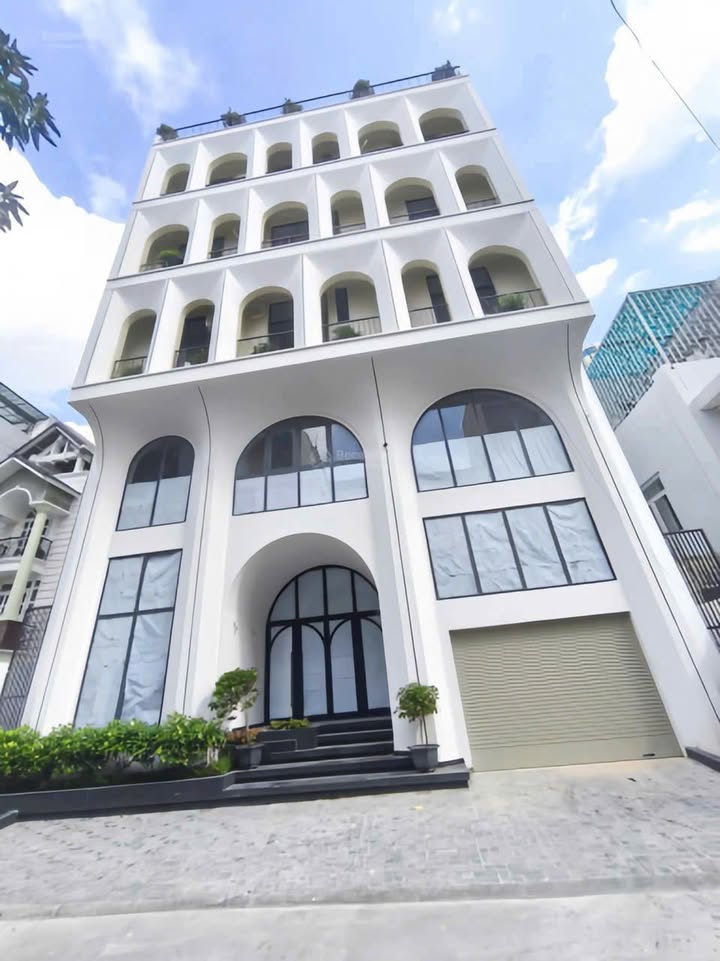 Căn hộ dịch vụ cao cấp 230m² tại Bạch Đằng, Bình Thạnh - Đang cho thuê 8200 USD/tháng!