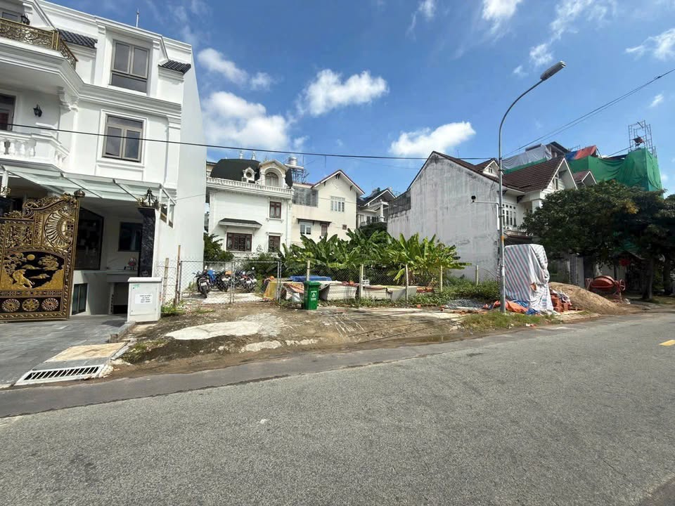 Đất nền Khu C, Công viên Cao Đức Lân, 200m² giá 44.8 tỷ - Cơ hội đầu tư hiếm có!