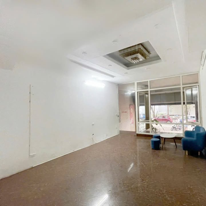 Mặt bằng kinh doanh Lô 18 Yên Xá 50m² giá 7 triệu - Vị trí đắc địa, đông đúc!