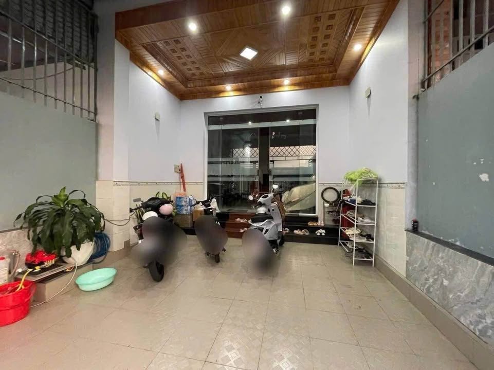 Bán nhà phường 2 Đà Lạt 90m² giá 3.5 tỷ - Thiết kế đẹp, sân ô tô