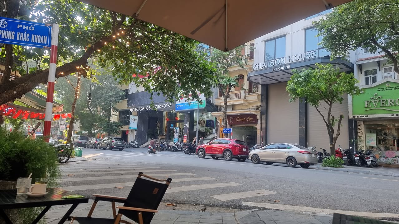 Nhà mặt phố Hòa Mã, Hai Bà Trưng 103m² - Thông sàn, thang máy, giá hấp dẫn!