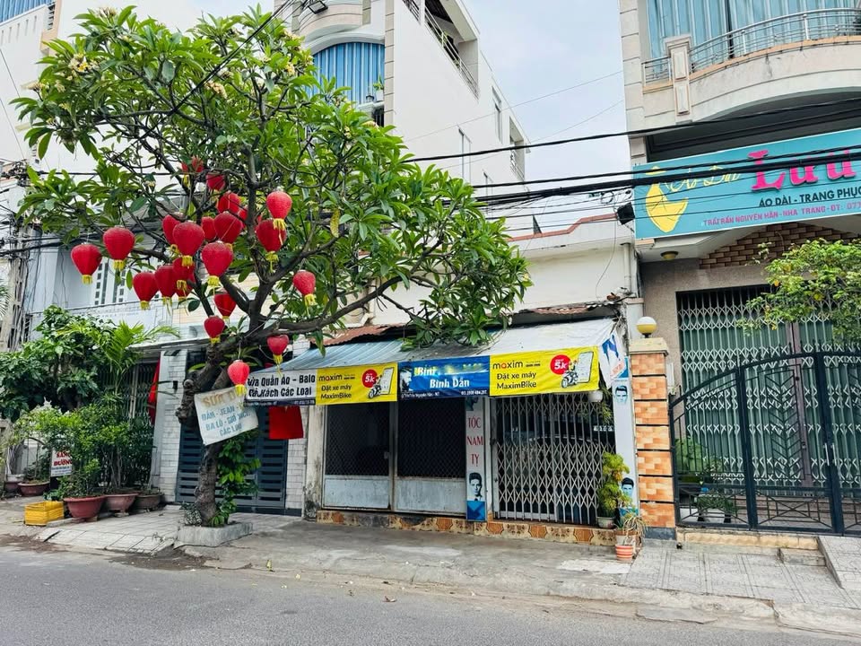 Nhà mặt tiền đường Trần Nguyên Hãn, Nha Trang 108.9m² giá chỉ 12.65 tỷ - Cơ hội đầu tư tuyệt vời!