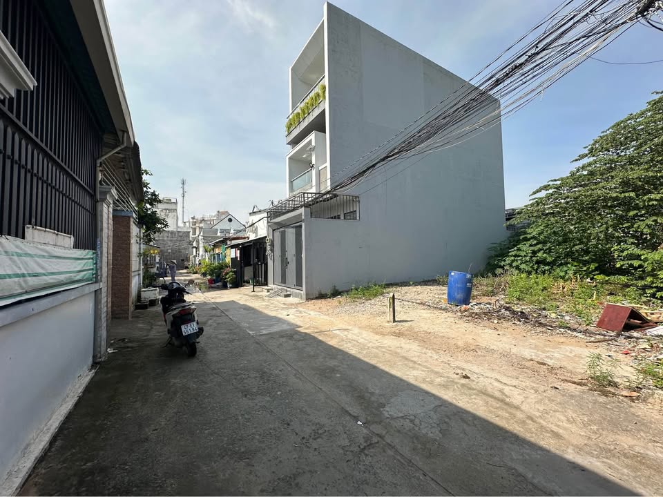 Đất thổ cư Phước Long B Quận 9 62m² giá 4.3 tỷ - Sổ riêng chính chủ!