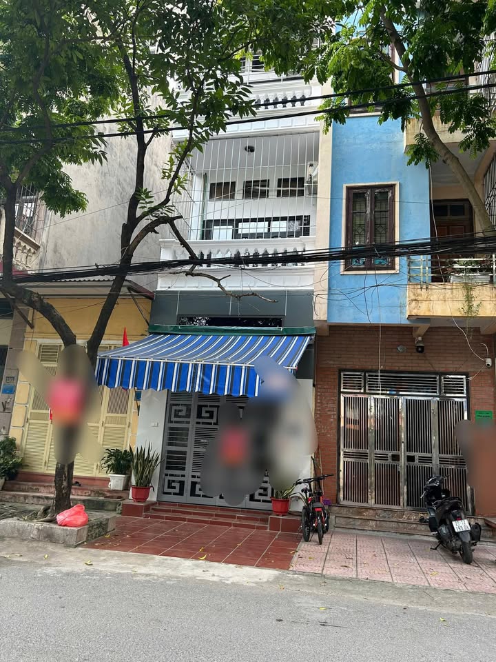 Cho thuê mặt bằng kinh doanh phố Lê Lợi, Hà Đông 40m² giá 17 triệu - Kinh doanh sầm uất!