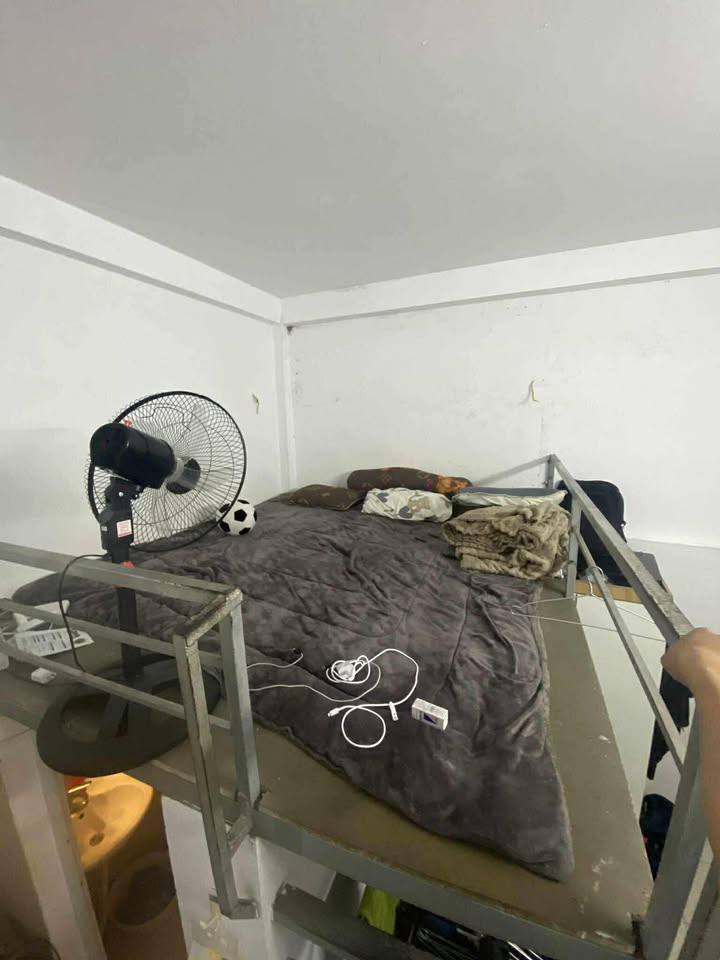 Phòng cho thuê tại 81/37 Xã Đàn, Đống Đa chỉ 3.3 triệu/tháng - Chỗ để xe riêng, không chung chủ!