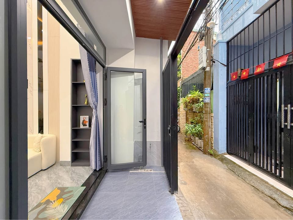 Nhà 2.5 tầng Trần Cao Vân 46m² giá 4 tỷ - Full nội thất, tiện nghi sống đẳng cấp!