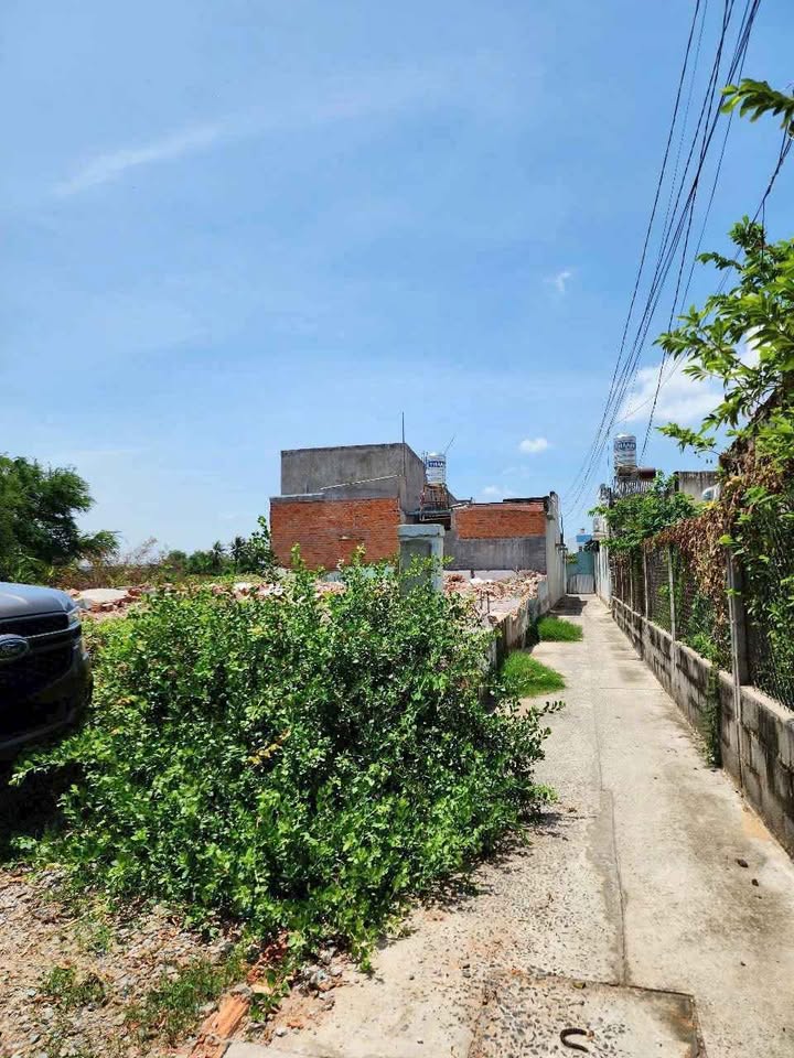 Đất nền 2 mặt tiền ô tô Xuân An, Phan Thiết 220m² giá 1.95 tỷ - Đầu tư sinh lời hấp dẫn!