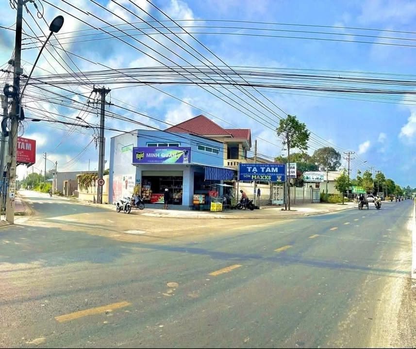 Nhà góc 3 mặt tiền đường Võ Văn Kiệt, Trà Vinh 54.24m² giá 2.4 tỷ - Vị trí kinh doanh đắc địa!