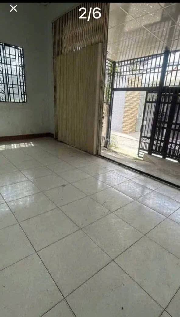 Nhà mặt tiền hẻm P4, TP Bến Tre 94m² giá chỉ 2 tỷ - Sổ hồng thổ cư 100%!