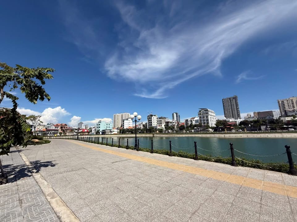 Biệt thự cho thuê đường Võ Thị Sáu, Vũng Tàu 250m² - View hồ, cách biển chỉ 300m!