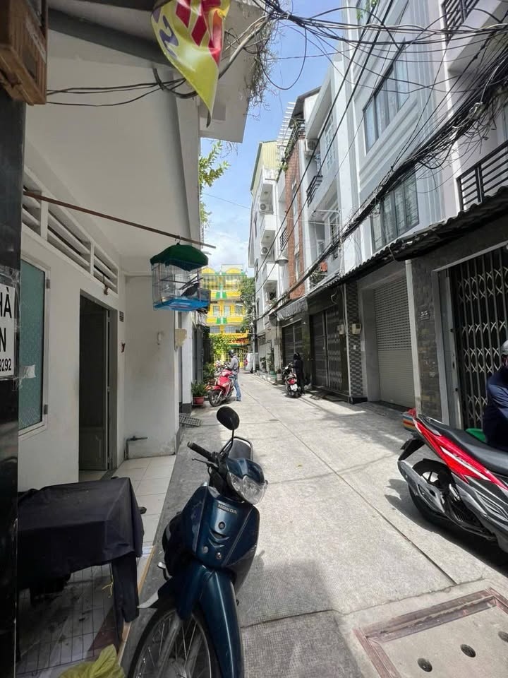 Nhà cho thuê Nguyễn Ngọc Lộc, Quận 10 - Thích hợp kinh doanh đa ngành!