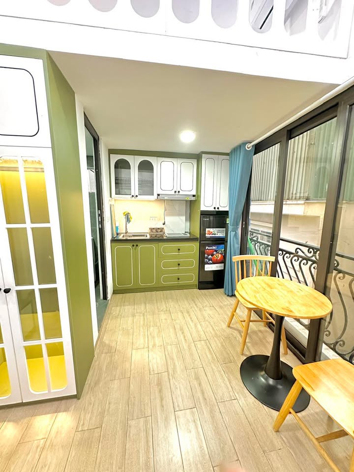 Phòng cho thuê tại Ngõ 320 Khương Đình 30m² - Thang máy, Nội thất đầy đủ!