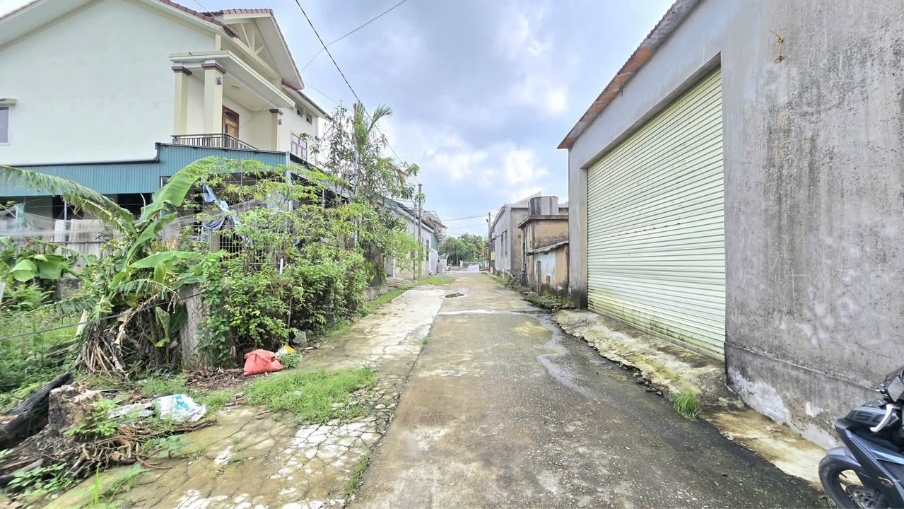 Đất nền Toàn Lưu - Thạch Hà 200m² giá 2.4 tỷ - Vị trí đắc địa gần trục đường lớn!