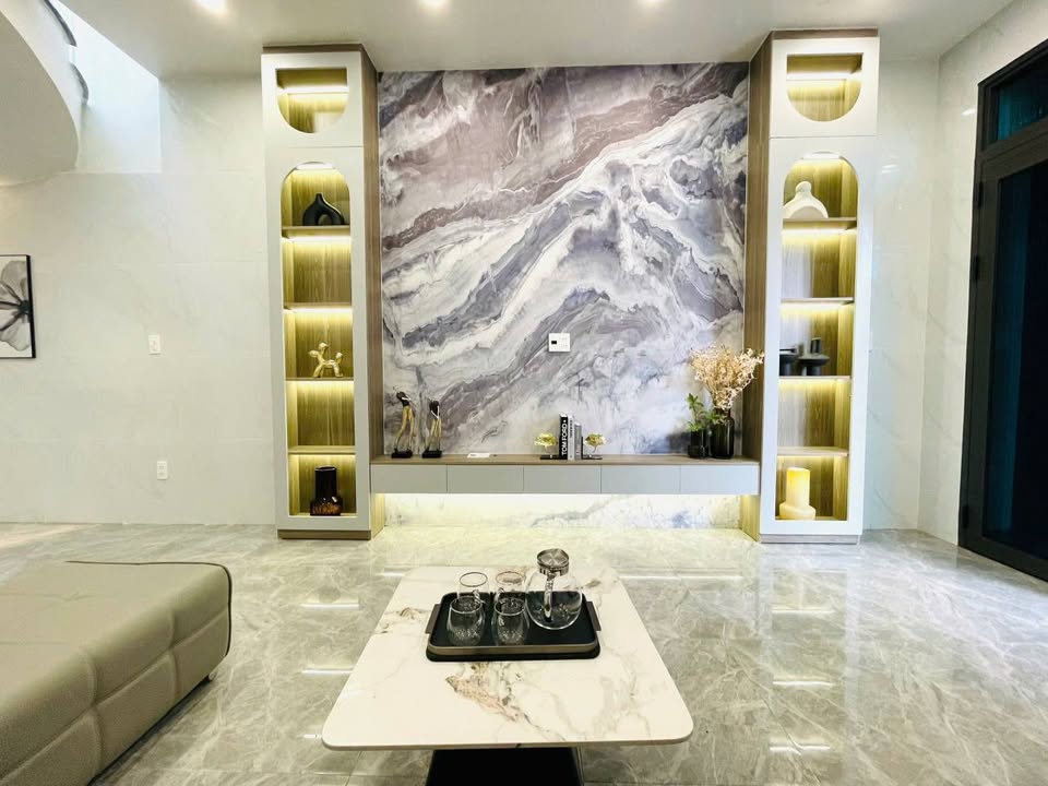 Nhà đẹp Lạch Tray, Ngô Quyền, Hải Phòng - 40m², giá 2.79 tỷ - Sổ đỏ chính chủ!